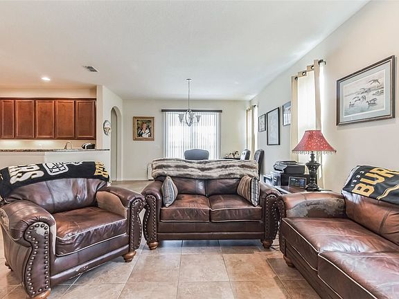 5th image of 2260R Chinaberry Cir SE