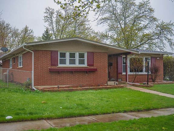 2nd image of 840 Arquilla Dr