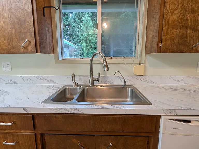 2575 Yew Street Rd — Photo 39