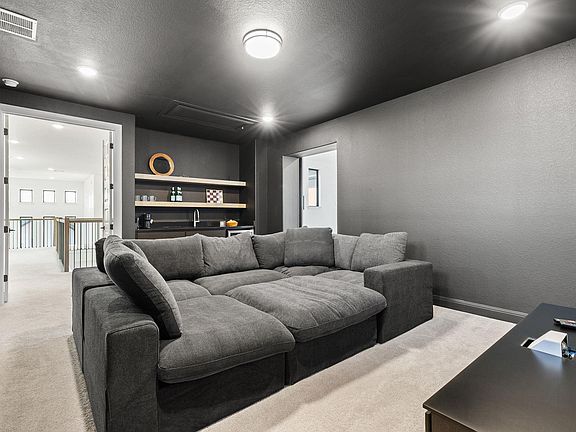 5th image of 439 Wellborn Rd