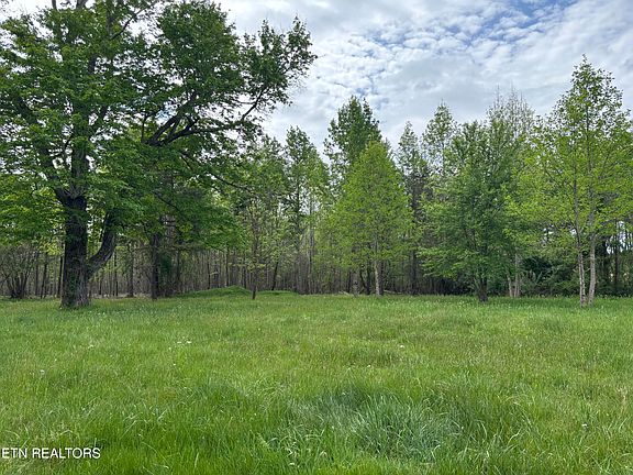 3rd image of 182 Nydeck Rd