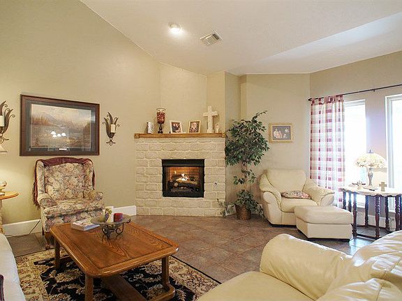 3rd image of 6250 Meadowlands Dr