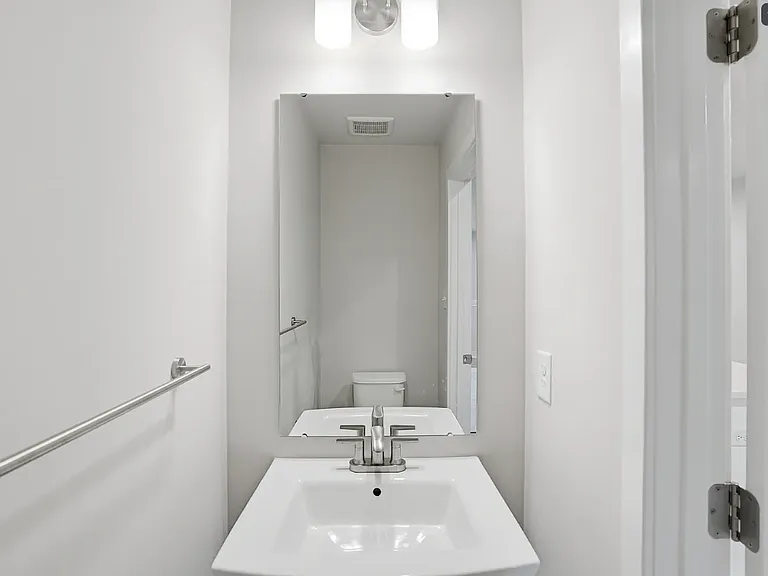 2264 Palm Ct #A — Photo 11