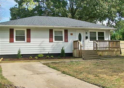 1st image of 16 Ethel Dr