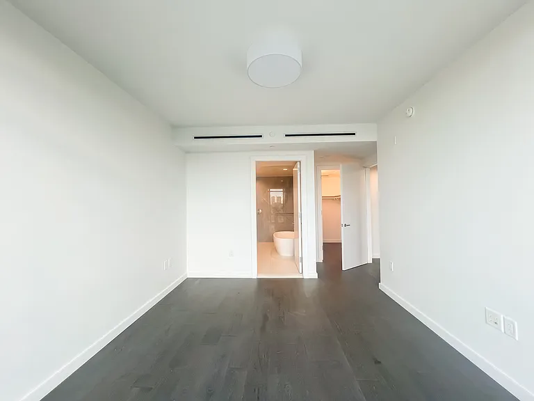 One Park Condos — Photo 14
