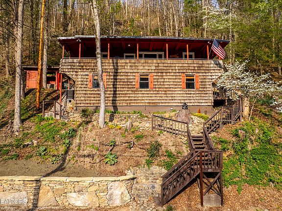 2nd image of 6851 Old Walland Hwy