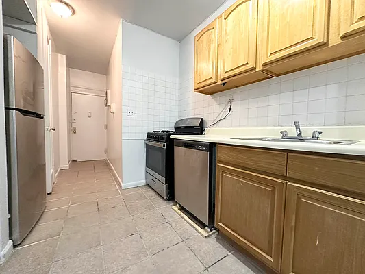 Rented by Coda Real Estate NYC | media 6