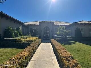 1st image of 86 Queens Garden Dr