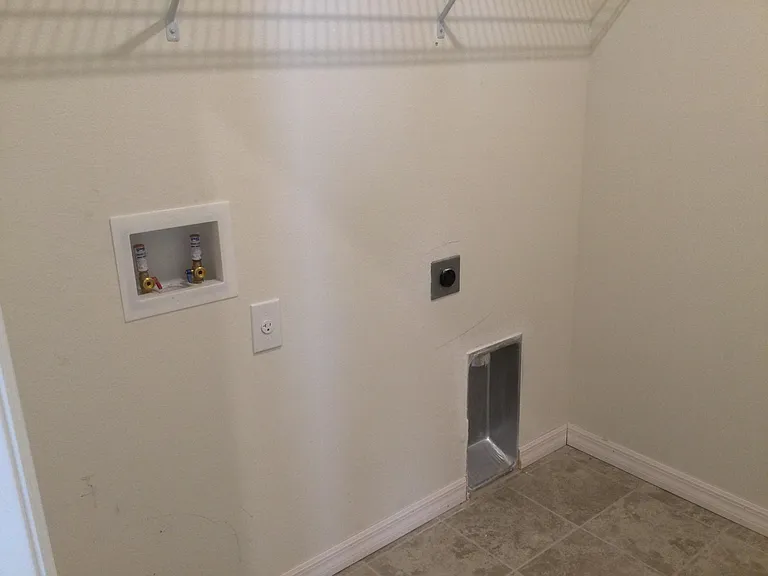 1630 Kingfisher Ct — Photo 4