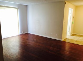 1284 N 10th Ave, Hanford, CA 93230