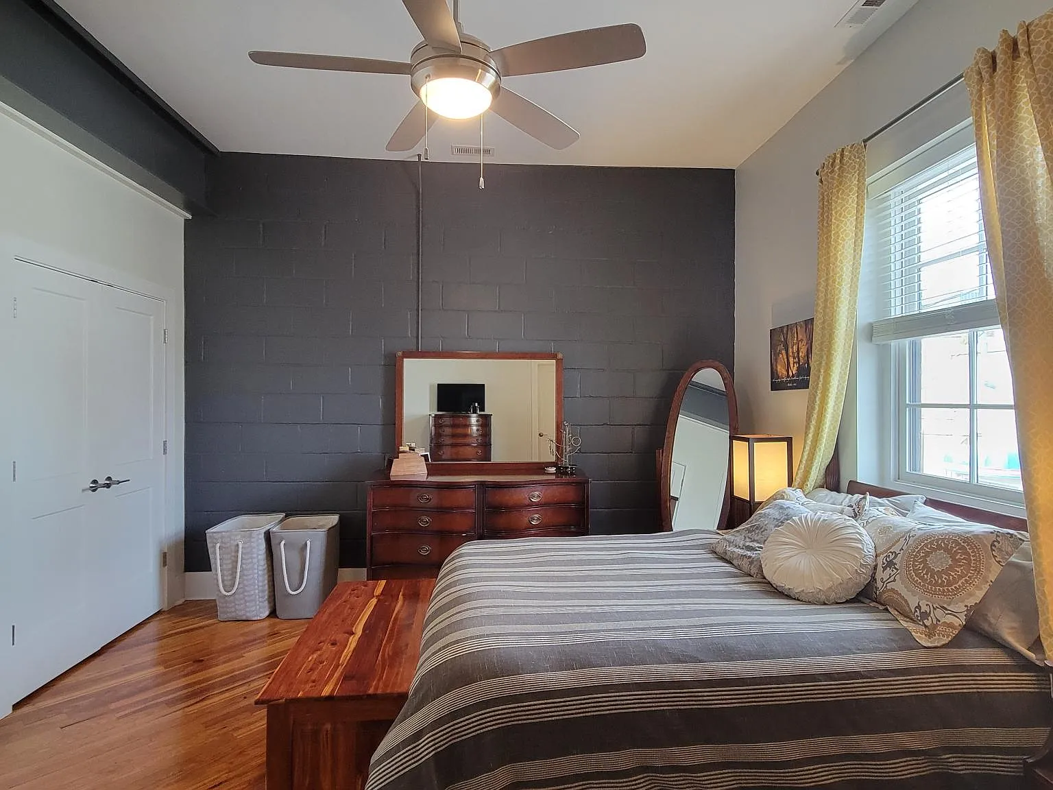 3694 E Wilson St — Photo 2