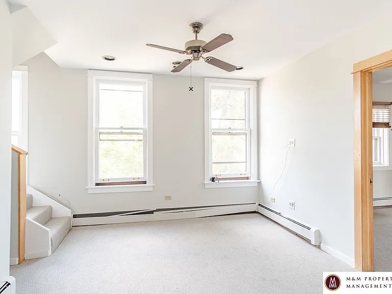947 South Blvd — Photo 3