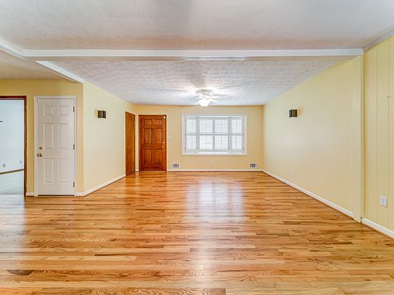 2nd image of 2770 Idlewood Dr