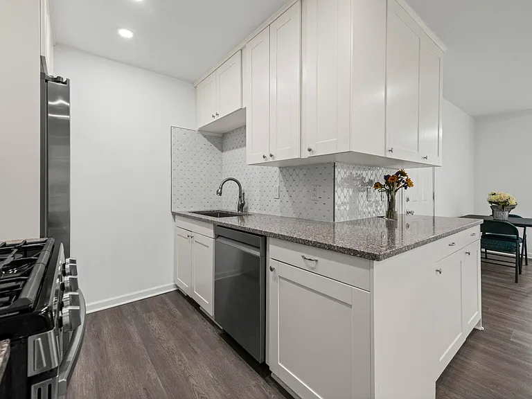 6777 Dandison Blvd — Photo 14
