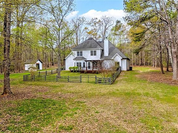 3rd image of 857 Cooper Rd