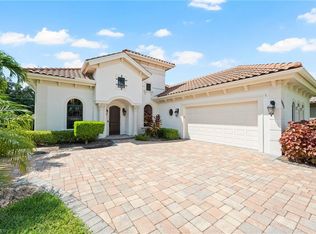 15855 Secoya Reserve Cir, Naples, FL 34110