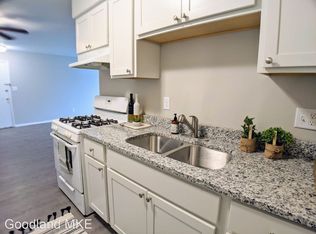 2210 W College Ave #3, Milwaukee, WI 53221