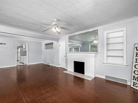 3rd image of 1451 N Elizabeth Ave