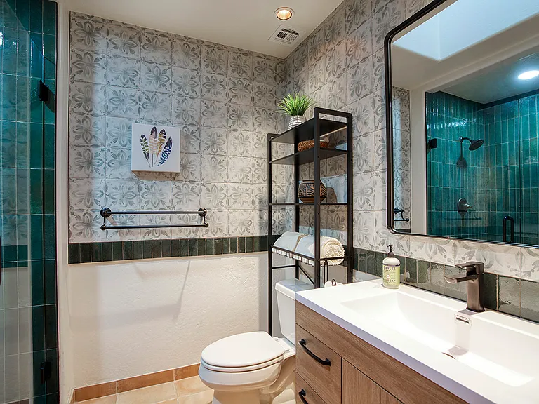 Guest Bathroom - It's a vibe!