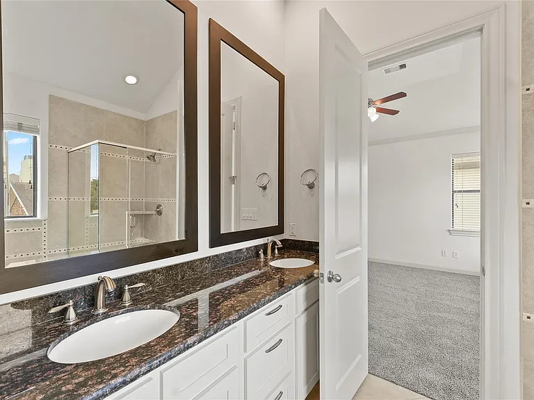 2305 Bastrop St #A — Photo 14
