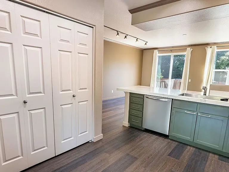 13176 SW Raptor Pl — Photo 10