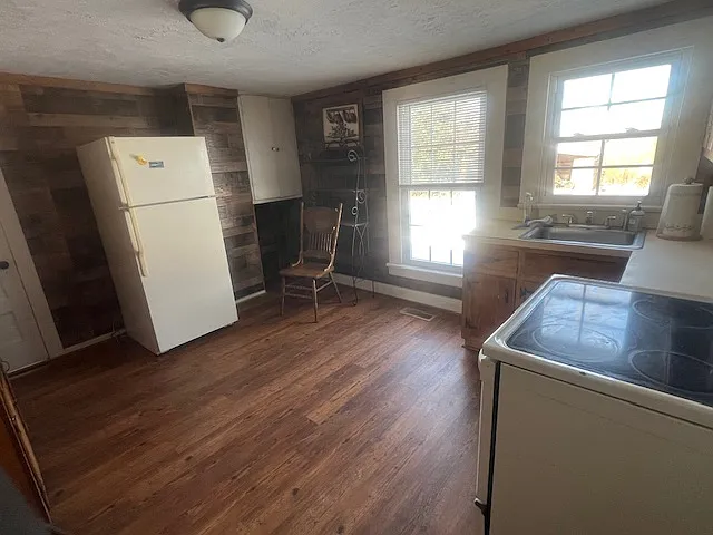 974 Simpson Rd — Photo 10
