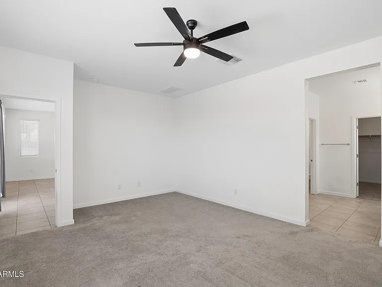25293 W Wayland Dr — Photo 16