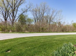 498 Whitewood Dr, Valparaiso, IN 46383