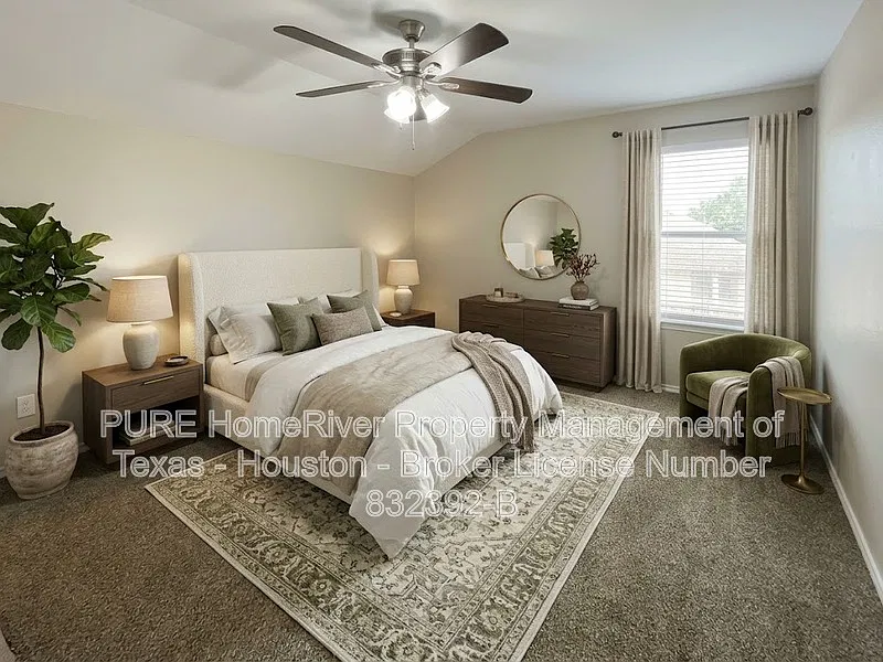 4 bed, 2.5 bath, 2463 sqft, $2,475 — Photo 4