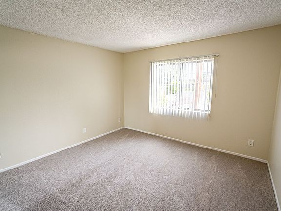 4th image of 14230 Victory Blvd APT 204