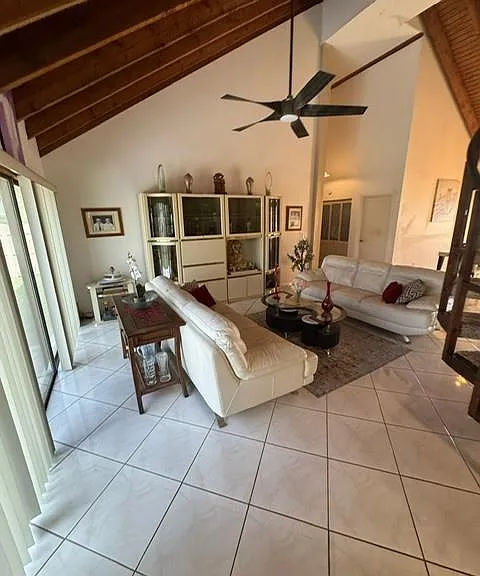 2560 Azalea Ave — Photo 8