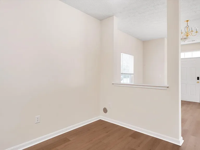 8221 Barrington Ct — Photo 9