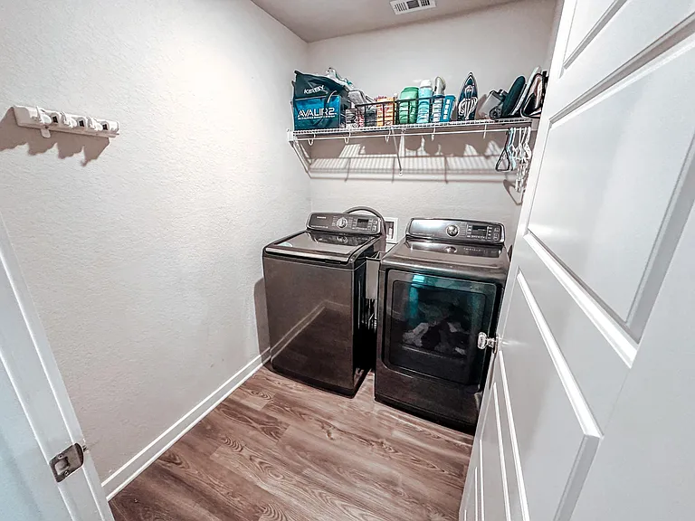 6818 Emerald Valley — Photo 17