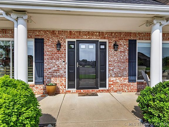 2nd image of 5637 Chickering Ct