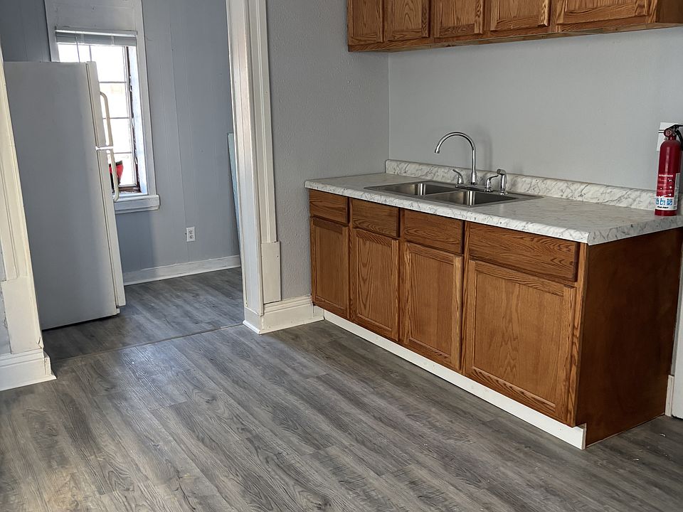 2nd image of 419 N 1st St #2