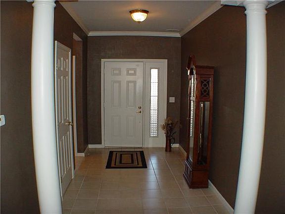 3rd image of 10564 Muir Ln #105