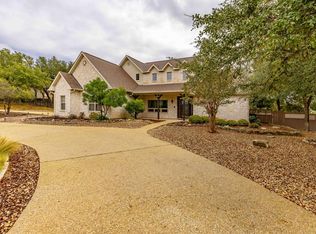 2021 Crown Ridge Dr, Kerrville, TX 78028