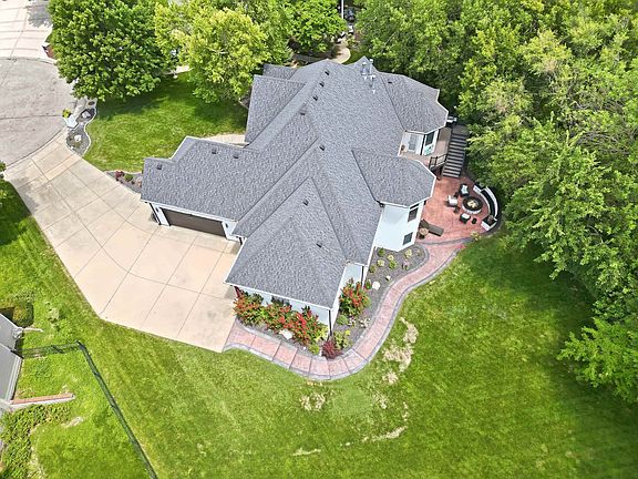 2nd image of 436 N Bridgefield Ct
