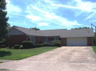 703 E Corbitt Dr, Wilmore, KY 40390