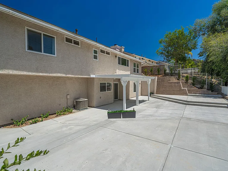 27727 Spandau Dr — Photo 29