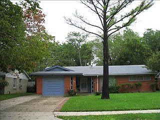 1st image of 3215 Longmeade Dr
