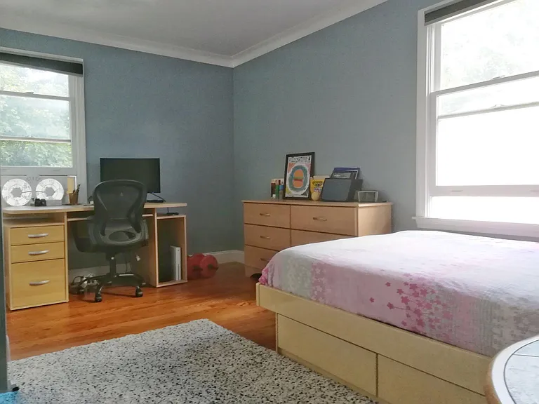 31 Anawan Ave — Photo 4