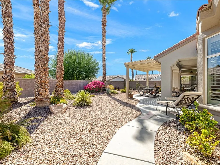35241 Rosemont Dr — Photo 37
