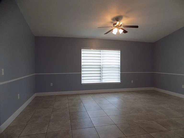 377 Cimarron Ct — Photo 6