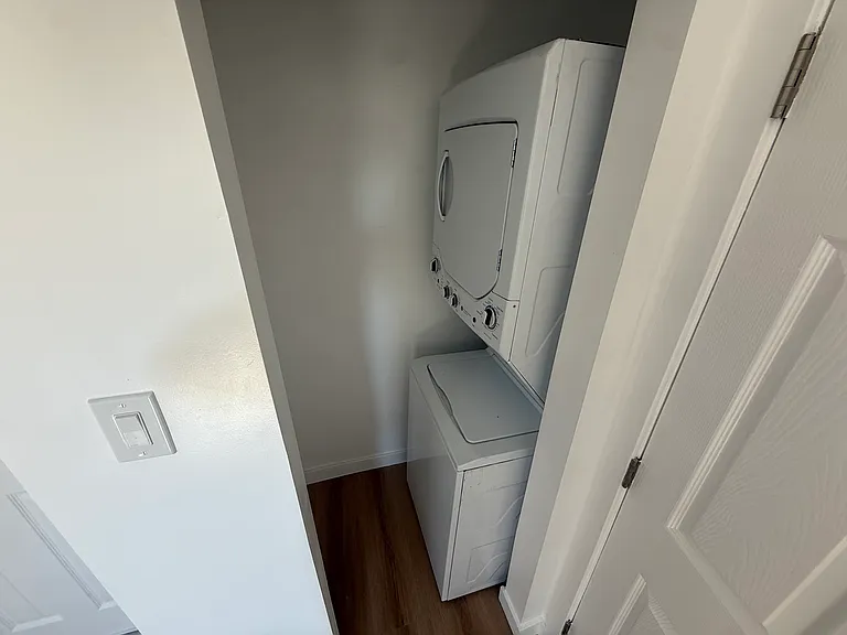 1082 Lewis Ave #A — Photo 21