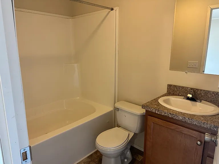 Hawaiian Gardens/Holly Village — Photo 17
