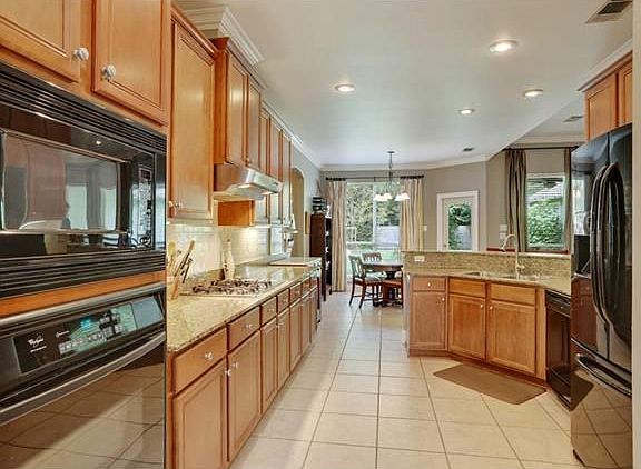 5th image of 556 Tanager Dr