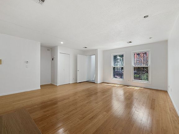 3rd image of 877 Hancock St Unit 1