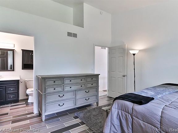 2nd image of 2261 Buchanan Ct #134