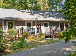 179 Woodlyn Etch Dr, Hendersonville, NC 28792